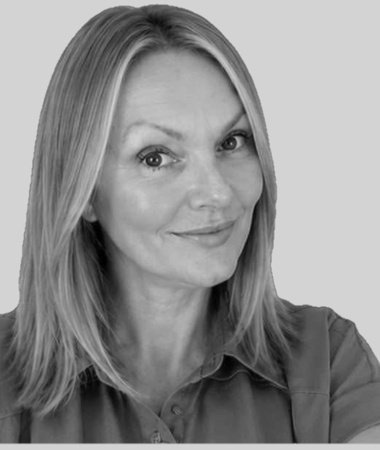 Claire Smith - Elite Lawyer